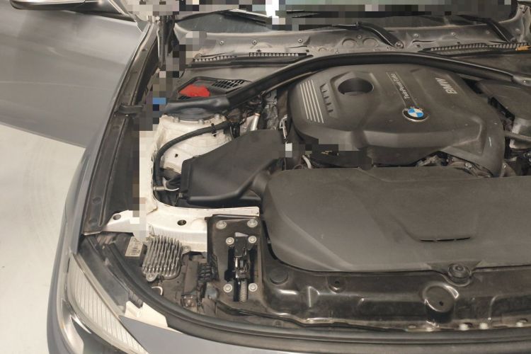 Used BMW 3 Series GT 2018 320i Sport Edition Engine Bay Right