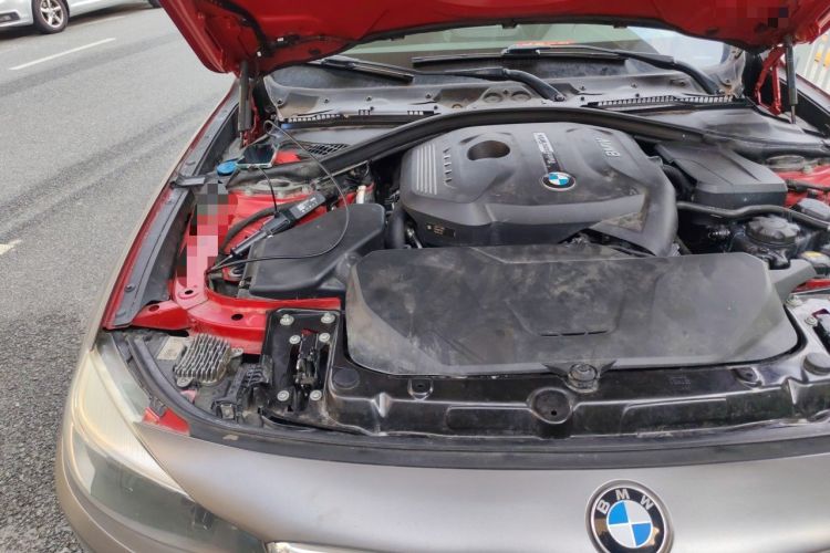 Used BMW 3 Series GT 2018 320i Sport Edition Engine Bay Right