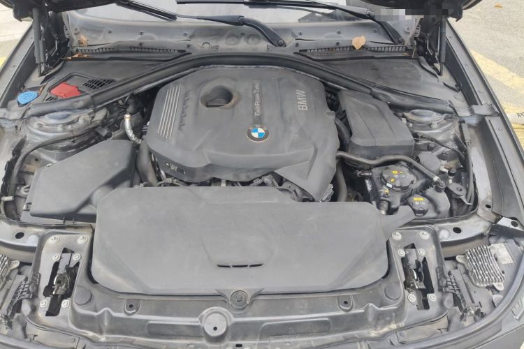 Used BMW 3 Series GT 2018 320i M Sport Edition Engine Bay