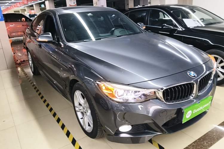 Used BMW 3 Series GT 2018 320i M Sport Edition Front Right 45 Deg