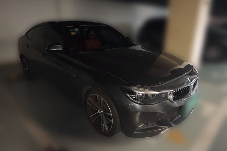 Used BMW 3 Series GT 2018 330i xDrive M Sport Edition Front Right 45 Deg