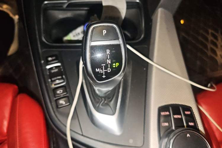 Used BMW 3 Series GT 2018 330i xDrive M Sport Edition Gear Lever