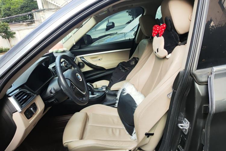 Used BMW 3 Series GT 2018 320i Luxury Design Package Left Front Seat