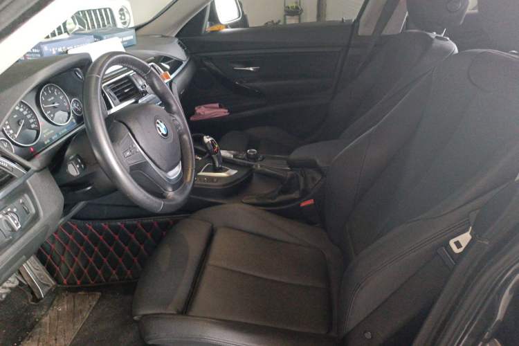 Used BMW 3 Series GT 2018 320i Sport Edition Left Front Seat