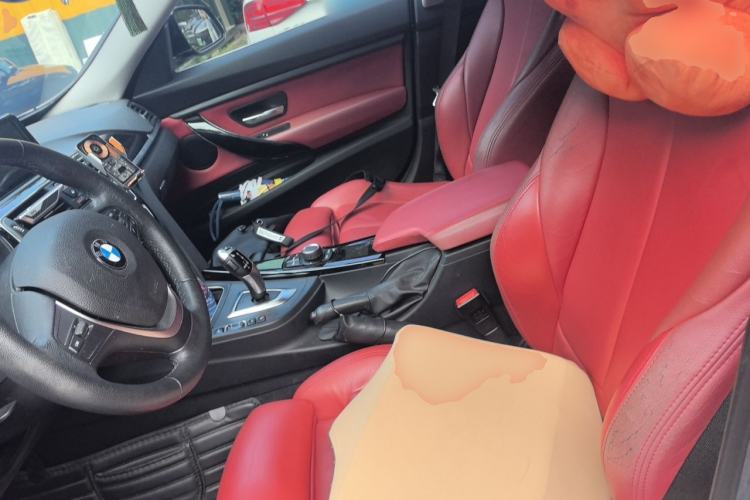 Used BMW 3 Series GT 2018 320i Sport Edition Left Front Seat