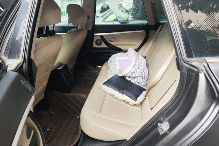 Used BMW 3 Series GT 2018 320i Luxury Design Package Left Rear Seat