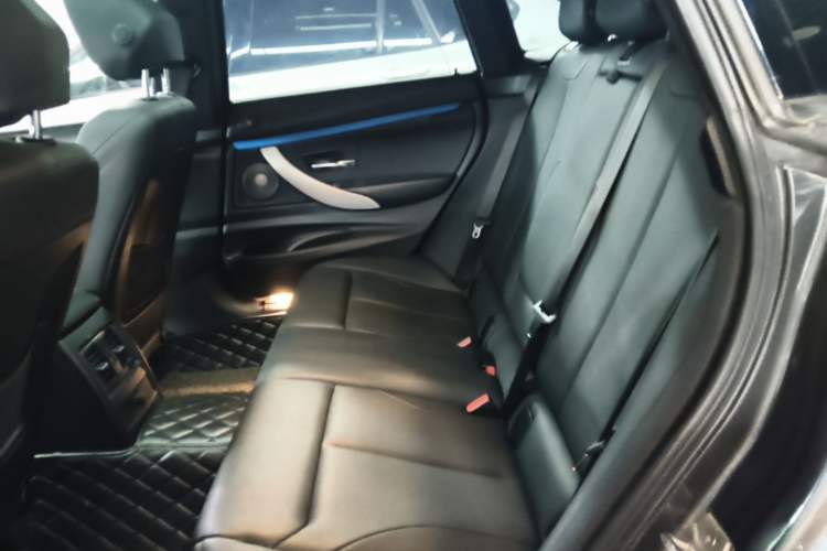 Used BMW 3 Series GT 2018 320i M Sport Edition Left Rear Seat
