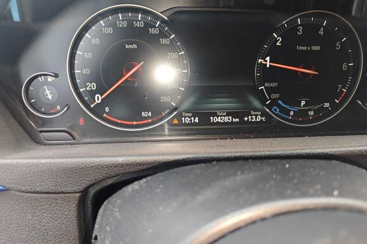 Used BMW 3 Series GT 2018 330i xDrive M Sport Edition Odometer Close Up