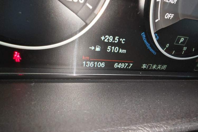 Used BMW 3 Series GT 2018 320i Sport Edition Odometer Close Up