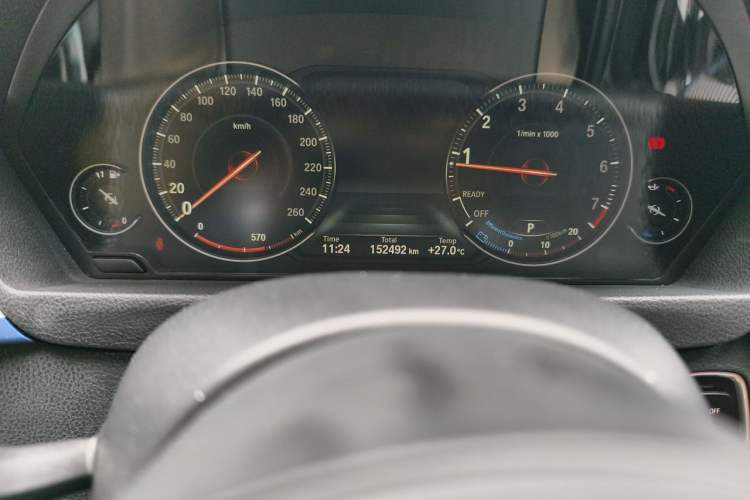 Used BMW 3 Series GT 2018 330i xDrive M Sport Edition Odometer Close Up