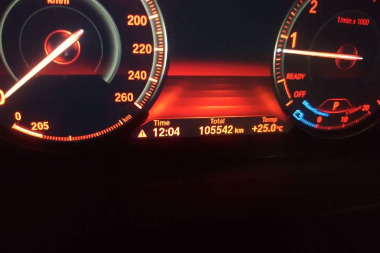 Used BMW 3 Series GT 2018 330i xDrive M Sport Edition Odometer Close Up
