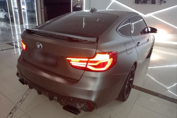 Used BMW 3 Series GT 2018 320i Sport Edition Rear Right 45 Deg