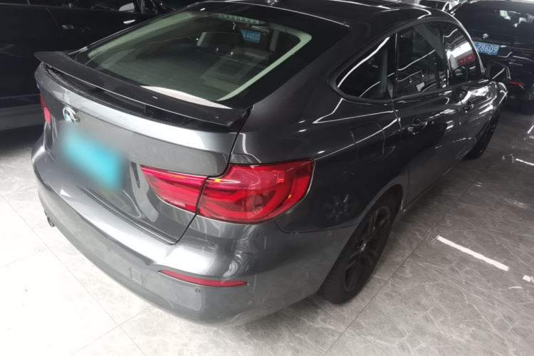 Used BMW 3 Series GT 2018 320i Sport Edition Rear Right 45 Deg