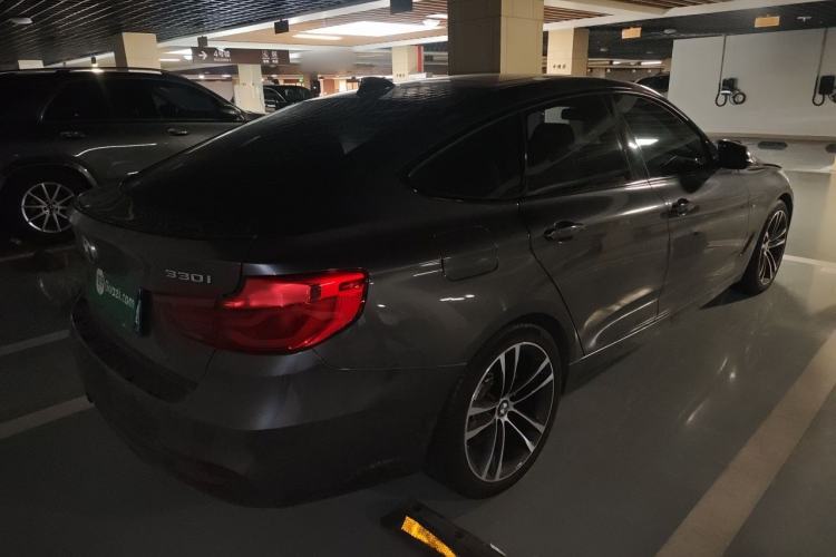 Used BMW 3 Series GT 2018 330i xDrive M Sport Edition Rear Right 45 Deg