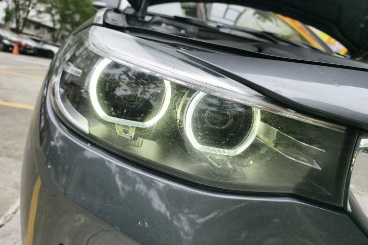 Used BMW 3 Series GT 2018 330i xDrive M Sport Edition Right Front Headlight