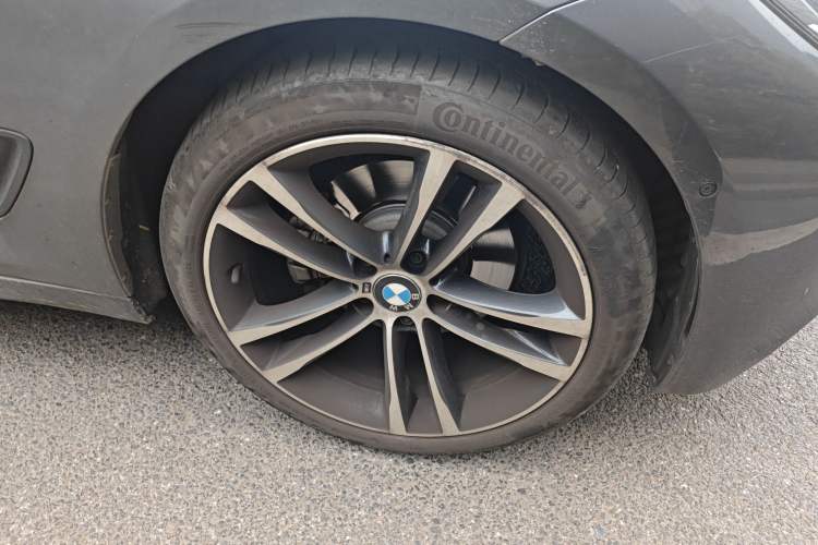 Used BMW 3 Series GT 2018 330i xDrive M Sport Edition Right Front Wheel Hub