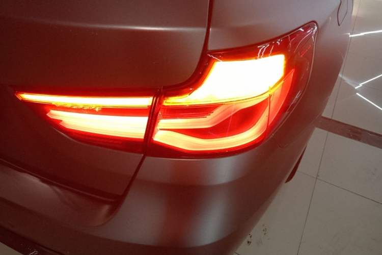Used BMW 3 Series GT 2018 320i Sport Edition Right Rear Taillight