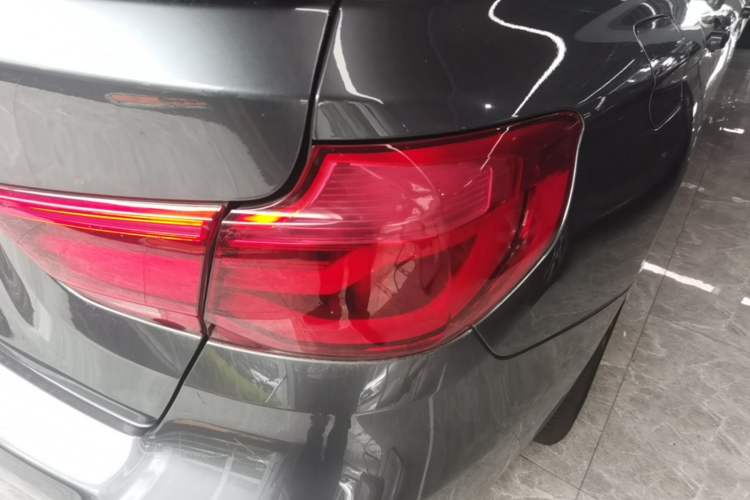 Used BMW 3 Series GT 2018 320i Sport Edition Right Rear Taillight