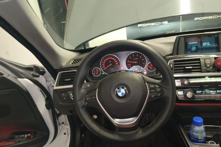 Used BMW 3 Series GT 2018 320i Sport Edition Steering Wheel