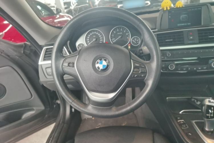 Used BMW 3 Series GT 2018 320i Sport Edition Steering Wheel
