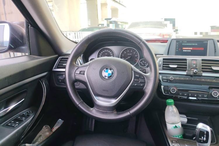 Used BMW 3 Series GT 2018 320i Sport Edition Steering Wheel
