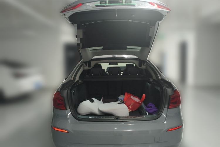 Used BMW 3 Series GT 2018 320i Sport Edition Trunk