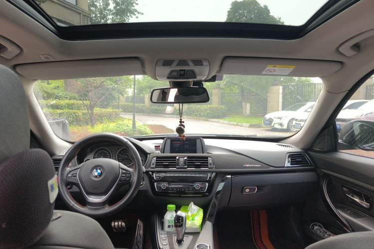 Used BMW 3 Series GT 2018 320i Sport Edition Headliner