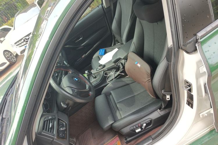 Used BMW 3 Series GT 2018 320i Sport Edition Left Front Seat