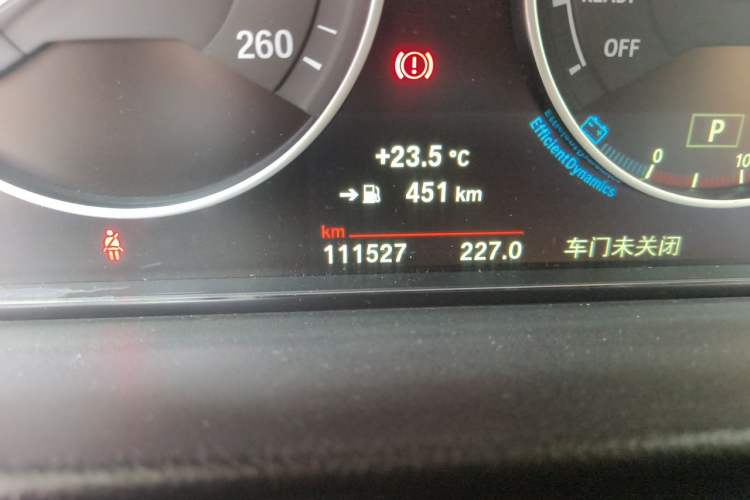 Used BMW 3 Series GT 2018 320i Sport Edition Odometer Close Up