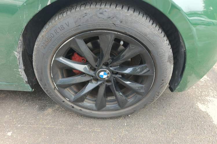 Used BMW 3 Series GT 2018 320i Sport Edition Right Front Wheel Hub