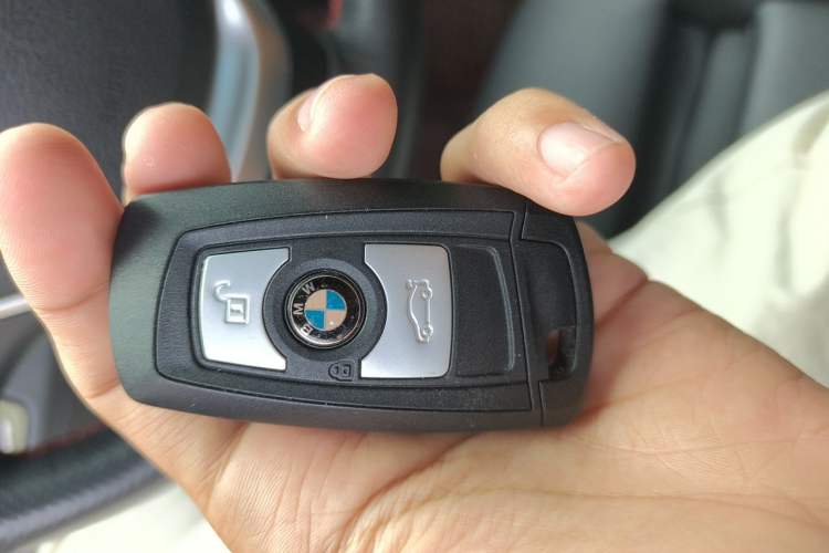Used BMW 3 Series GT 2018 320i Sport Edition Vehicle Key