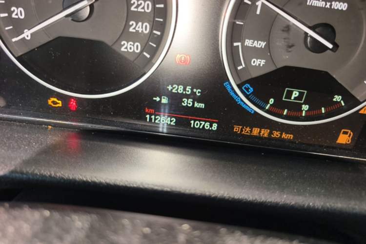 Used BMW 3 Series GT 2018 320i Sport Edition Odometer Close Up
