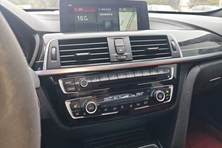 Used BMW 3 Series GT 2018 330i xDrive M Sport Edition Audio And AC Panel