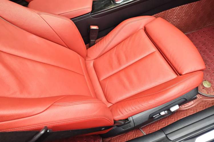 Used BMW 3 Series GT 2018 330i xDrive M Sport Edition Right Front Seat