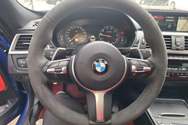 Used BMW 3 Series GT 2018 330i xDrive M Sport Edition Steering Wheel