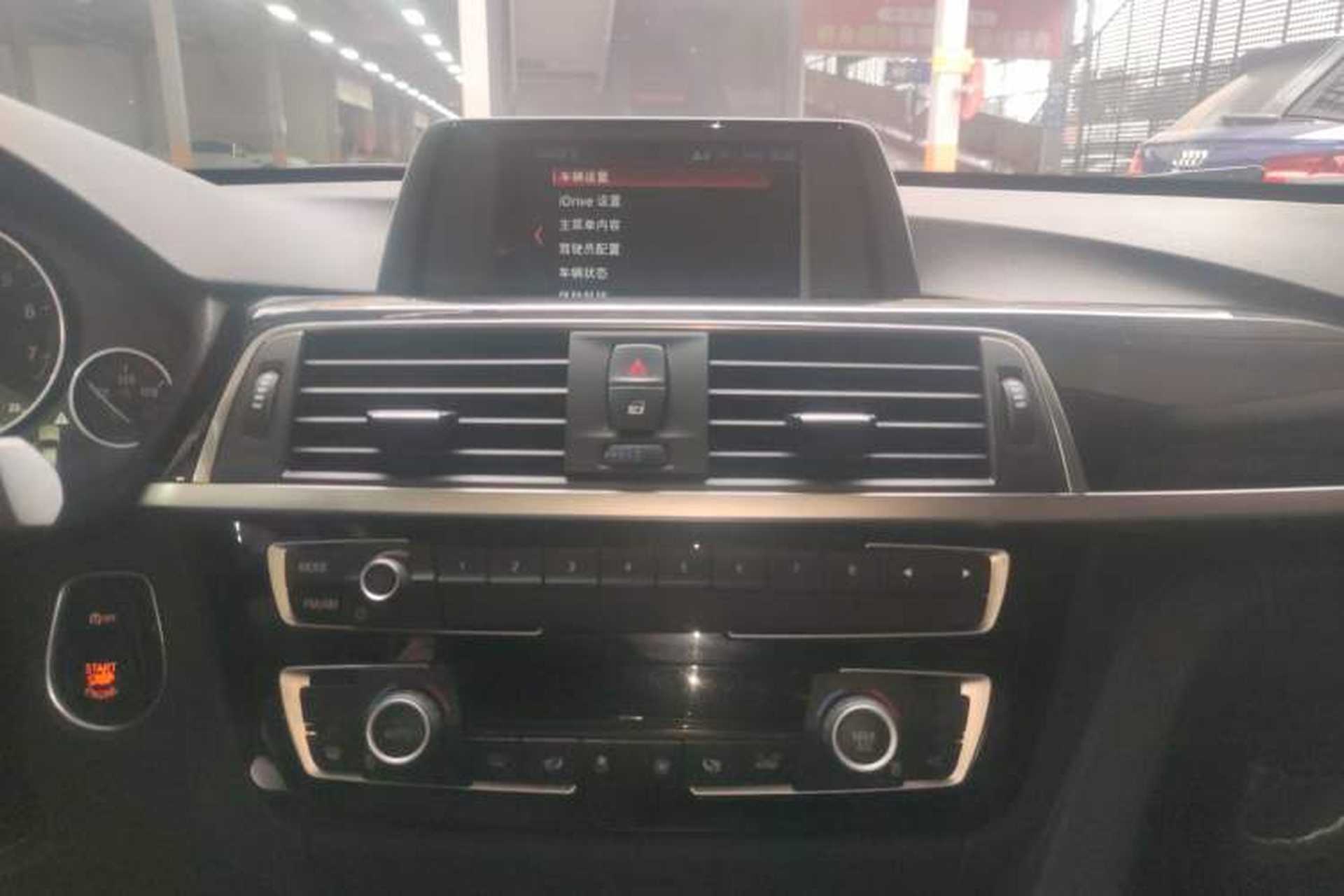 Used BMW 3 Series GT 2018 320i Sport Edition Audio And AC Panel