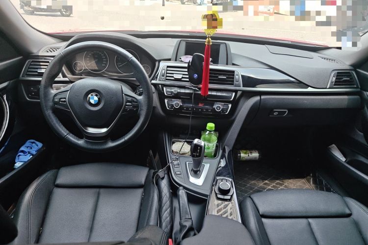 Used BMW 3 Series GT 2018 320i Sport Edition Center Console