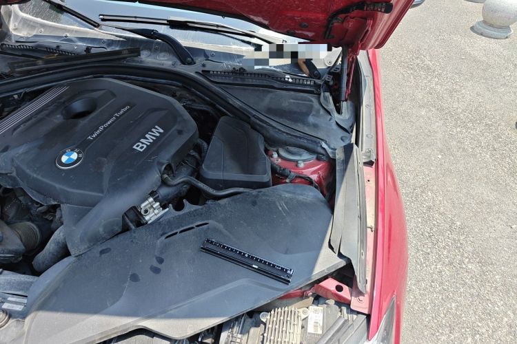 Used BMW 3 Series GT 2018 320i Sport Edition Engine Bay Left