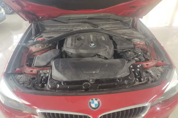 Used BMW 3 Series GT 2018 320i Sport Edition Engine Bay