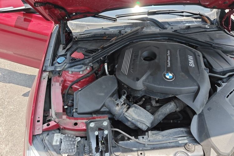 Used BMW 3 Series GT 2018 320i Sport Edition Engine Bay Right