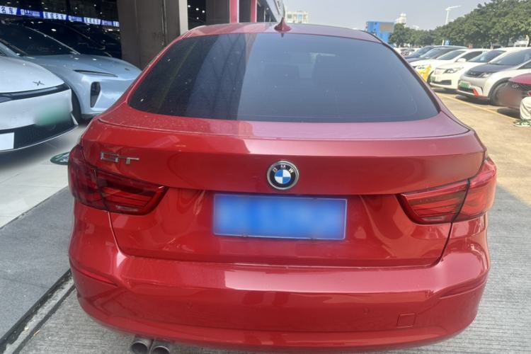 Used BMW 3 Series GT 2018 320i Sport Edition Exterior 4