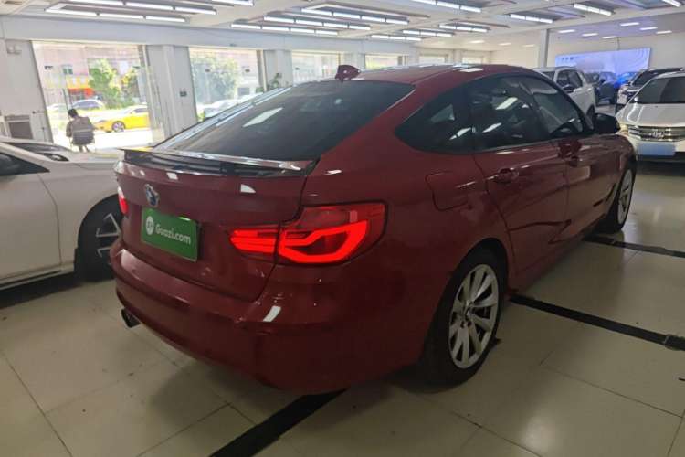 Used BMW 3 Series GT 2018 320i Sport Edition Exterior 5