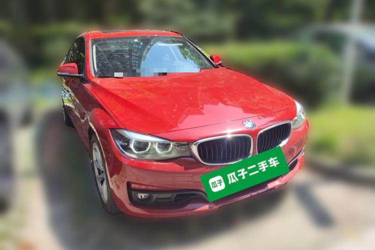 Used BMW 3 Series GT 2018 320i Sport Edition Front Right 45 Deg