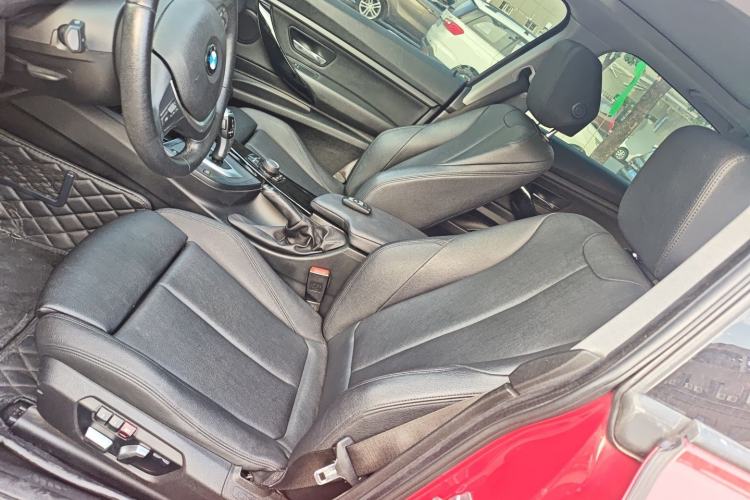 Used BMW 3 Series GT 2018 320i Sport Edition Left Front Seat
