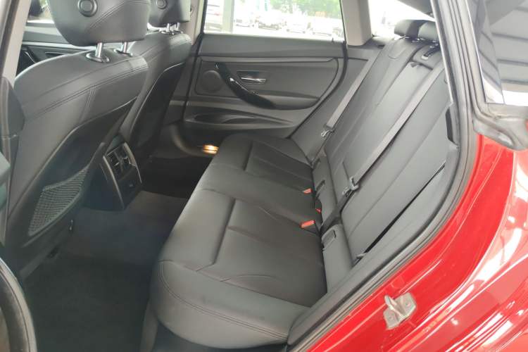 Used BMW 3 Series GT 2018 320i Sport Edition Left Rear Seat