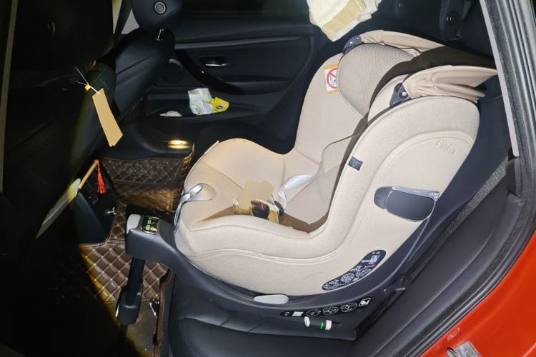 Used BMW 3 Series GT 2018 320i Sport Edition Left Rear Seat