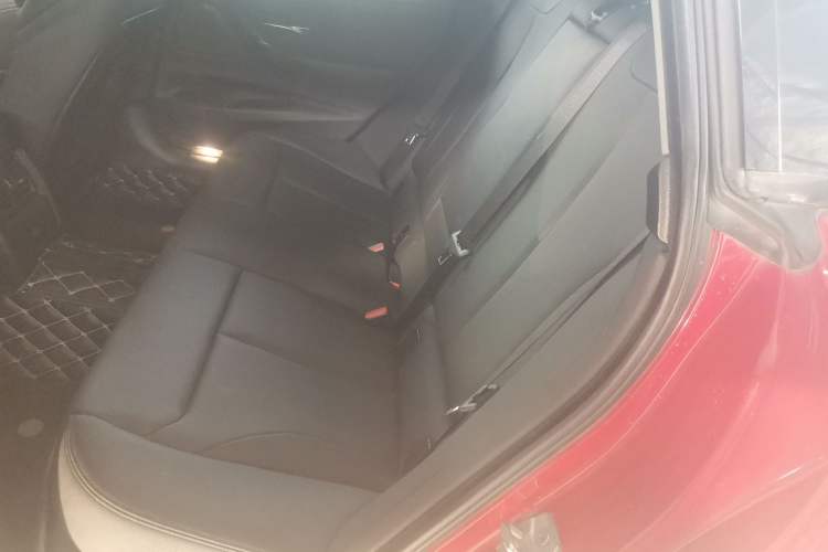 Used BMW 3 Series GT 2018 320i Sport Edition Left Rear Seat