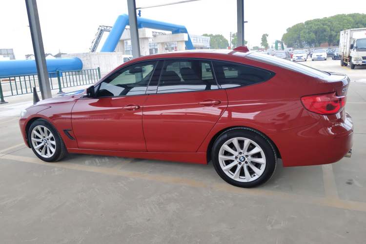 Used BMW 3 Series GT 2018 320i Sport Edition Left Side