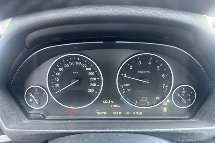 Used BMW 3 Series GT 2018 320i Sport Edition Odometer Close Up