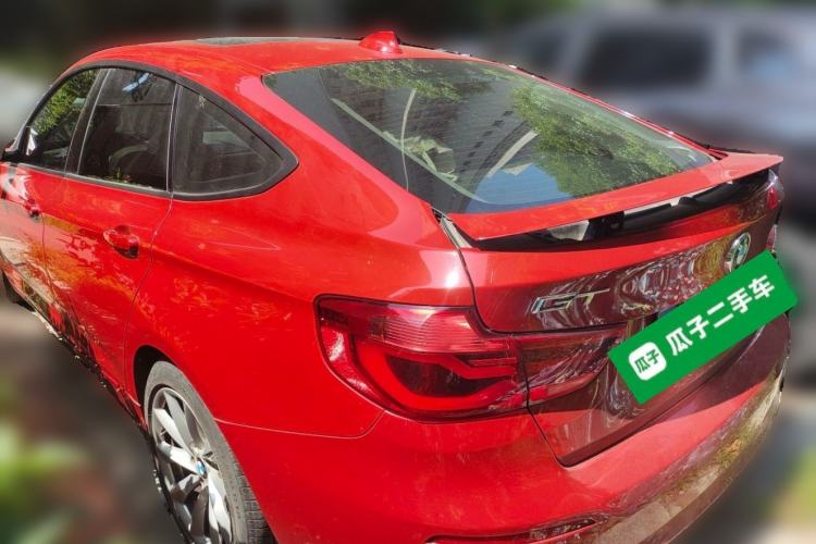 Used BMW 3 Series GT 2018 320i Sport Edition Rear Left 45 Deg